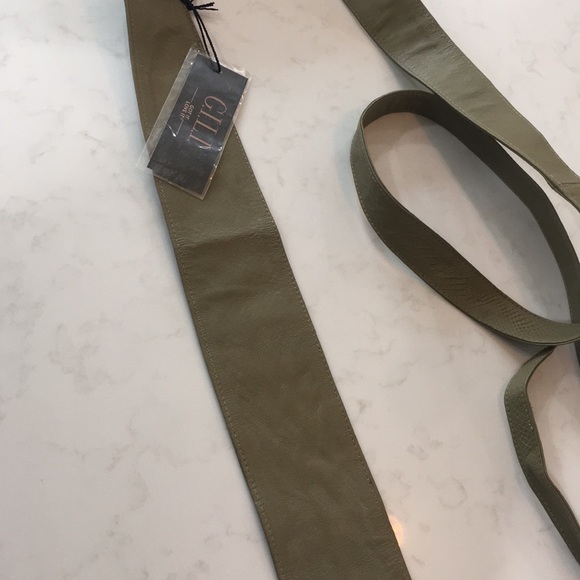 G.I.L.I Embossed Leather Reversible Obi Wrap Belt - Picture 4 of 6